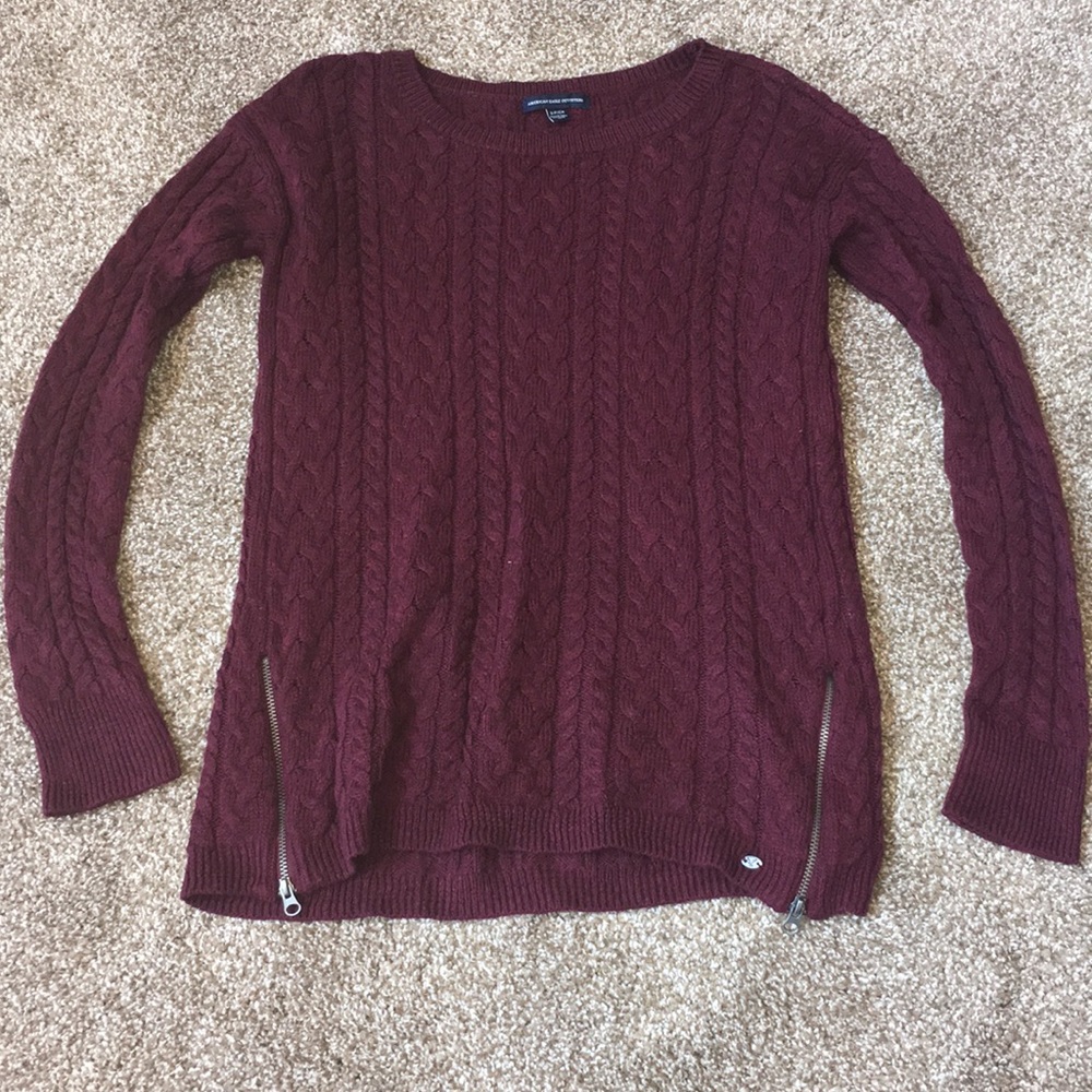 American Eagle sweater